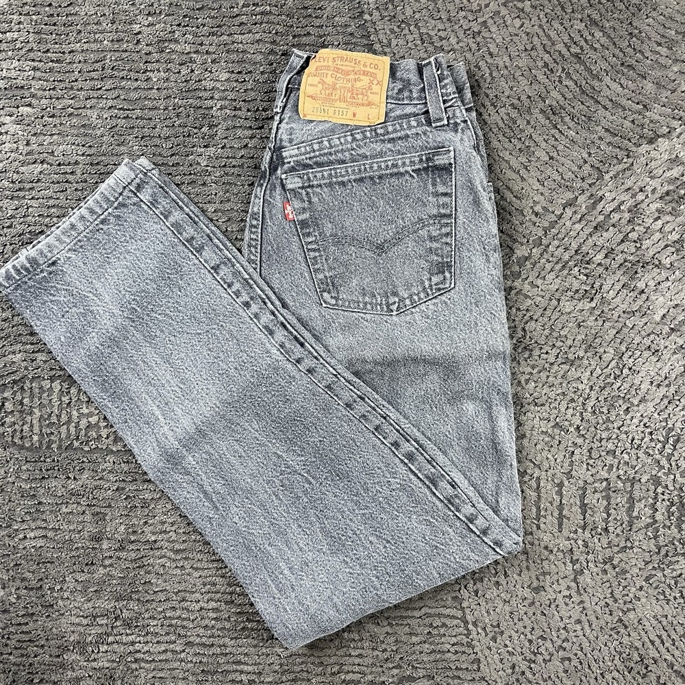 Vintage Levi's 501 Women's 24x28 Jeans USA Made Acid Wash High Waist 80s